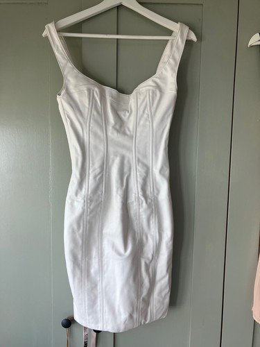 House white adelise - house,